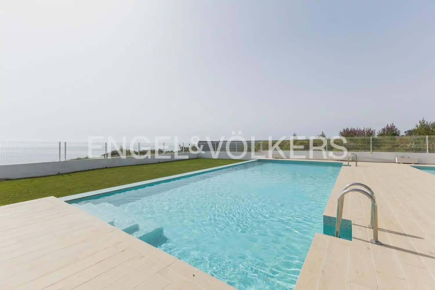 3 bedroom Villa for sale in Vinaros with pool garage - € 490,000 (Ref: 9897979)