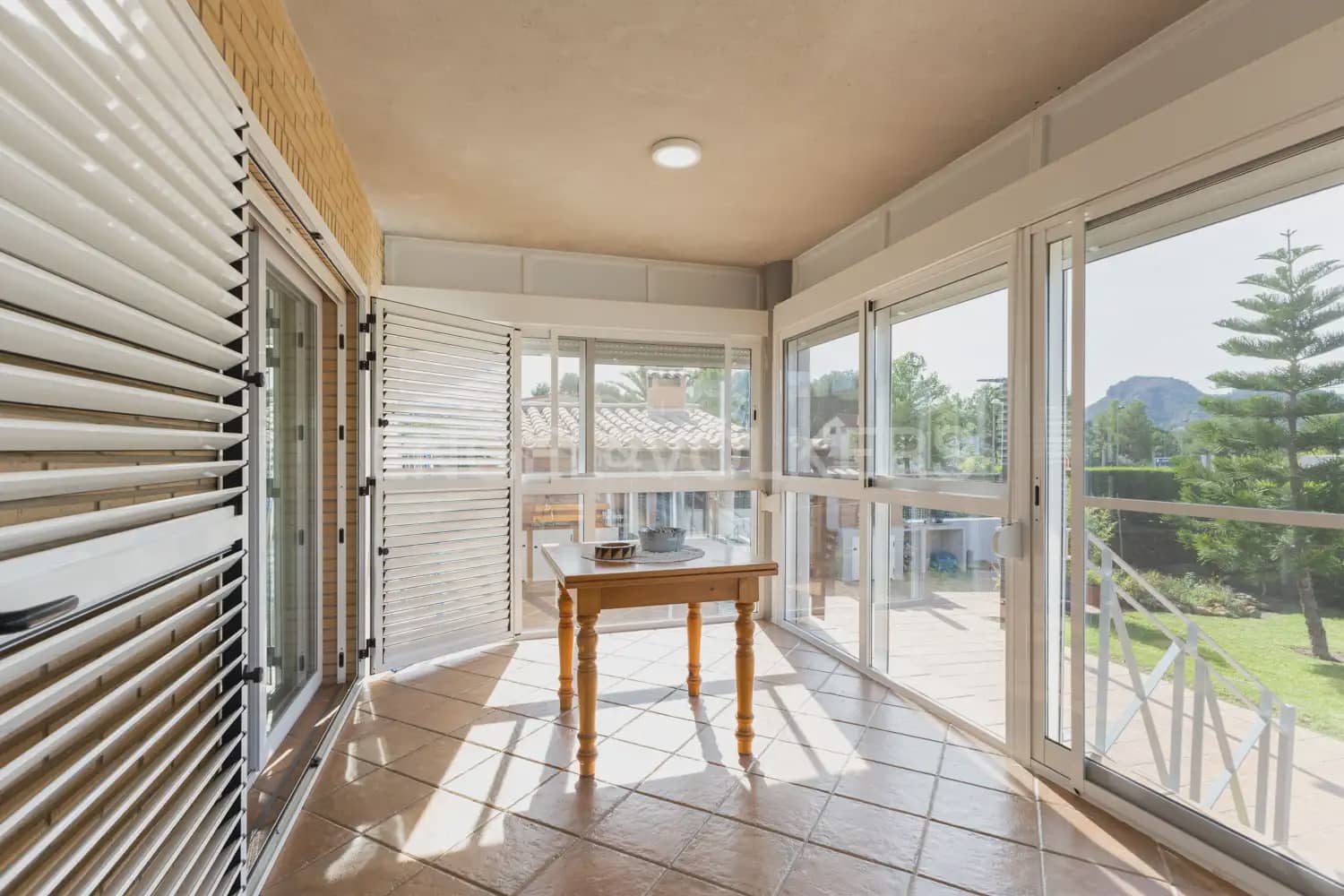 4 Zimmer Villa zu verkaufen in Albalat dels Tarongers mit Pool Garage - 450.000 € (Ref: 9897980)