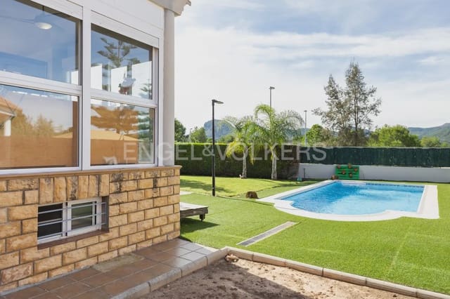 4 bedroom Villa for sale in Albalat dels Tarongers - € 450,000 (Ref: 9897980)