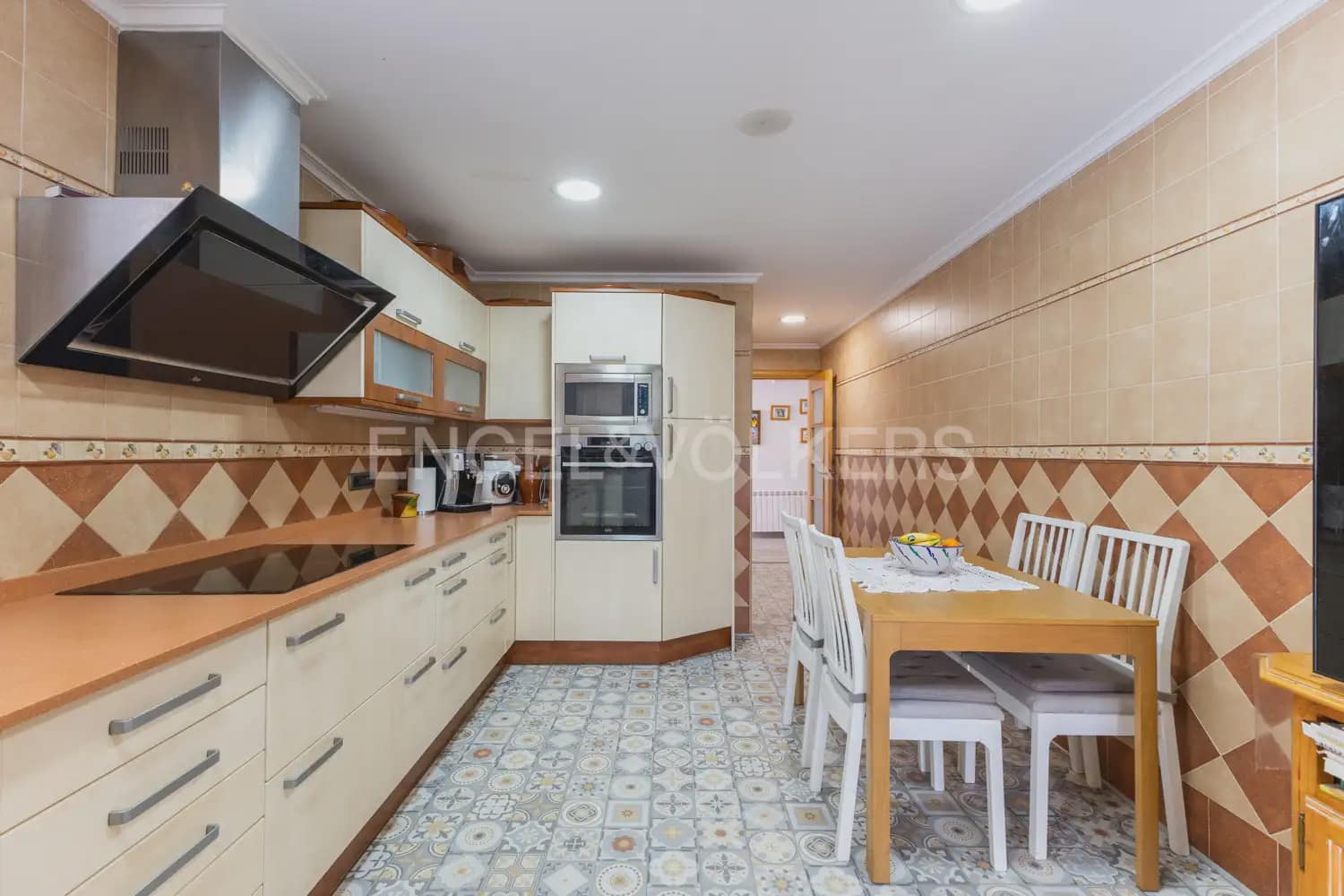 4 Zimmer Villa zu verkaufen in Albalat dels Tarongers mit Pool Garage - 450.000 € (Ref: 9897980)