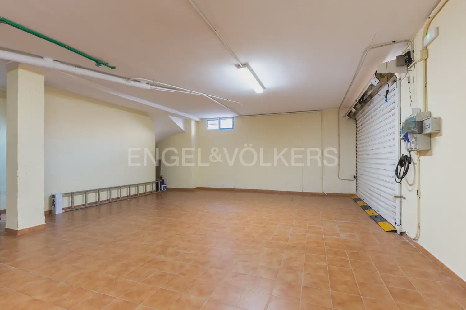 4 Zimmer Villa zu verkaufen in Albalat dels Tarongers mit Pool Garage - 450.000 € (Ref: 9897980)