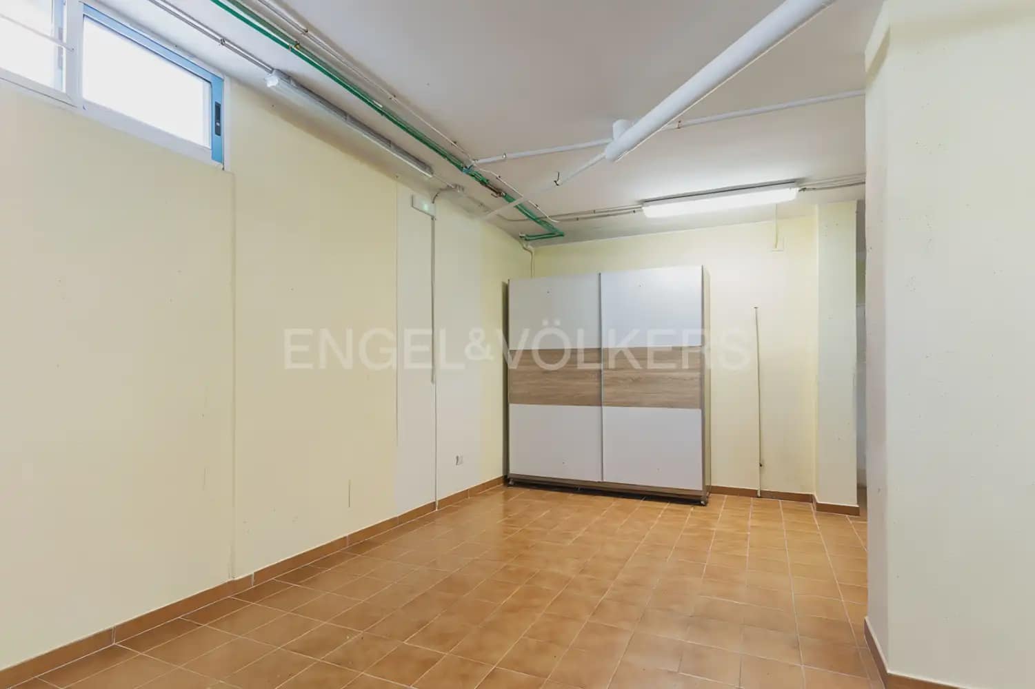 4 Zimmer Villa zu verkaufen in Albalat dels Tarongers mit Pool Garage - 450.000 € (Ref: 9897980)