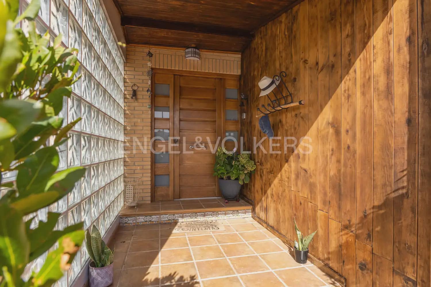 4 Zimmer Villa zu verkaufen in Albalat dels Tarongers mit Pool Garage - 450.000 € (Ref: 9897980)