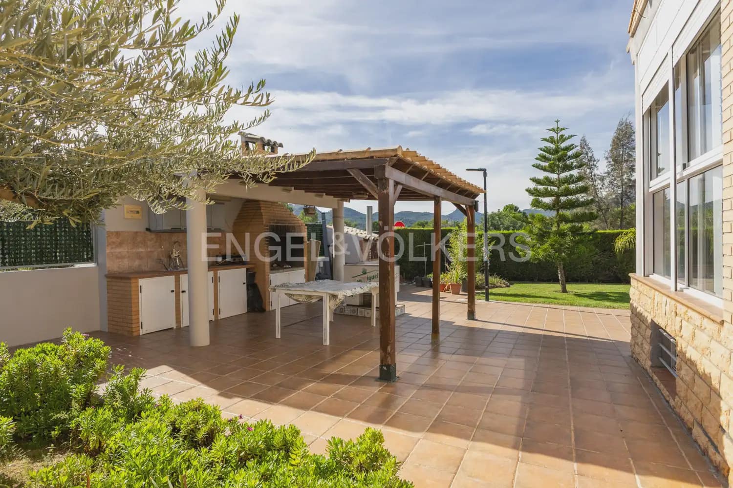 4 Zimmer Villa zu verkaufen in Albalat dels Tarongers mit Pool Garage - 450.000 € (Ref: 9897980)