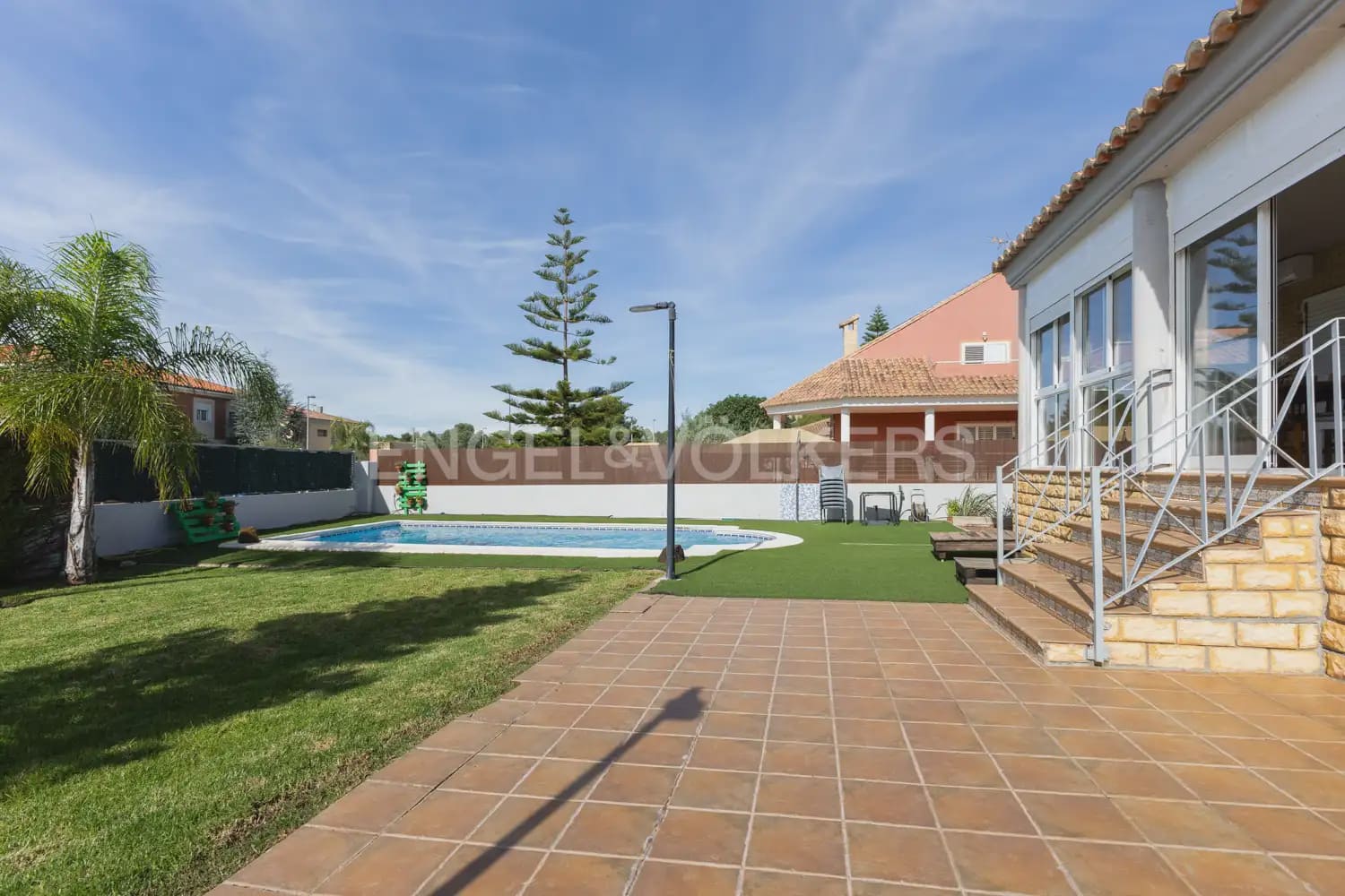 4 Zimmer Villa zu verkaufen in Albalat dels Tarongers mit Pool Garage - 450.000 € (Ref: 9897980)