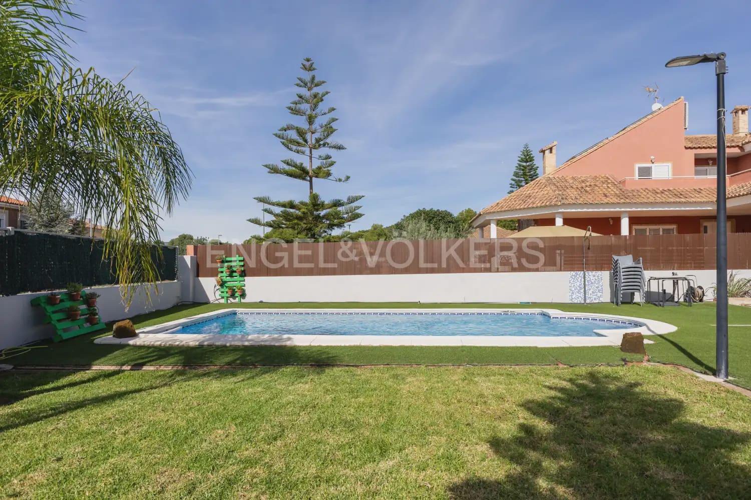 4 Zimmer Villa zu verkaufen in Albalat dels Tarongers mit Pool Garage - 450.000 € (Ref: 9897980)