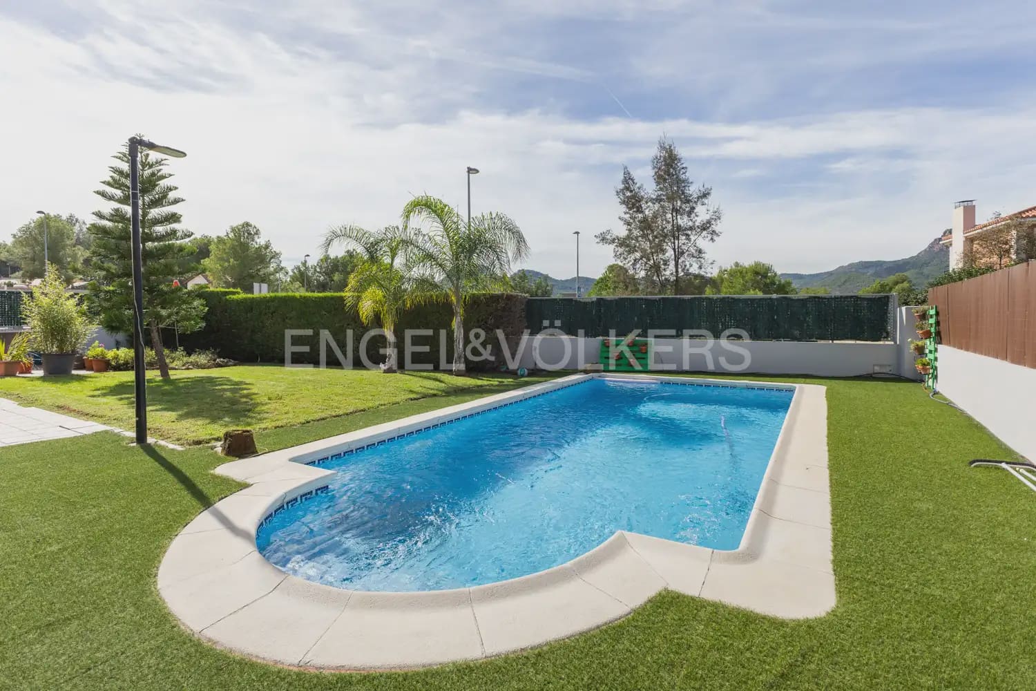 4 Zimmer Villa zu verkaufen in Albalat dels Tarongers mit Pool Garage - 450.000 € (Ref: 9897980)