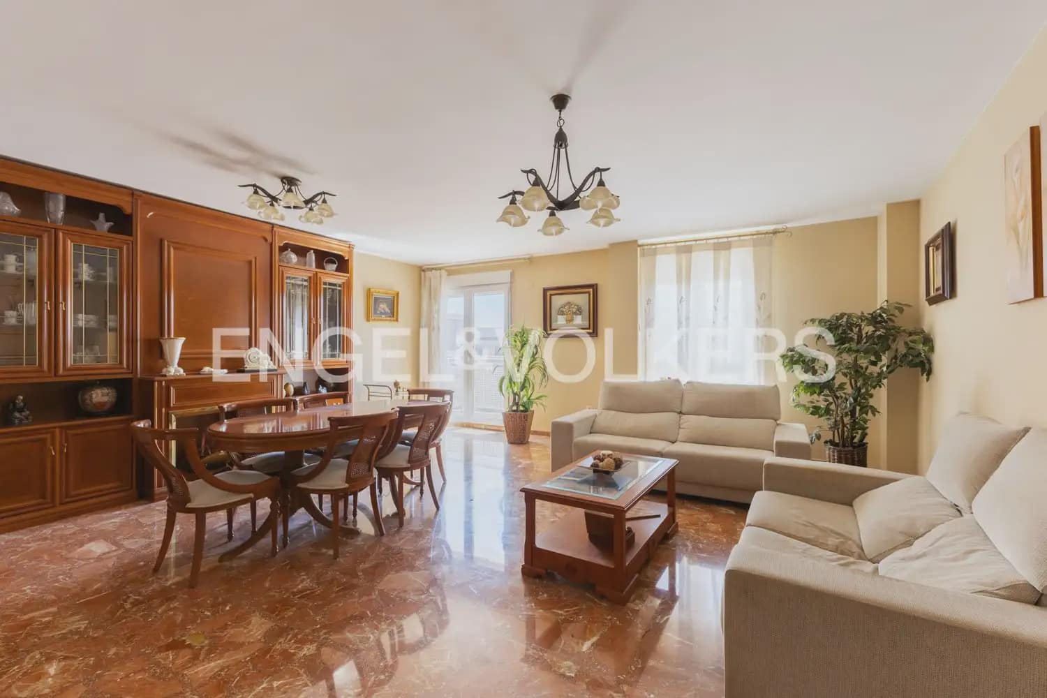 Ático de 7 habitaciones en Vila-real en venta con garaje - 350.000 € (Ref: 9897981)