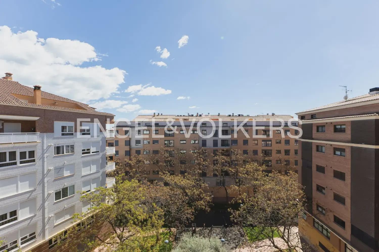 Ático de 7 habitaciones en Vila-real en venta con garaje - 350.000 € (Ref: 9897981)