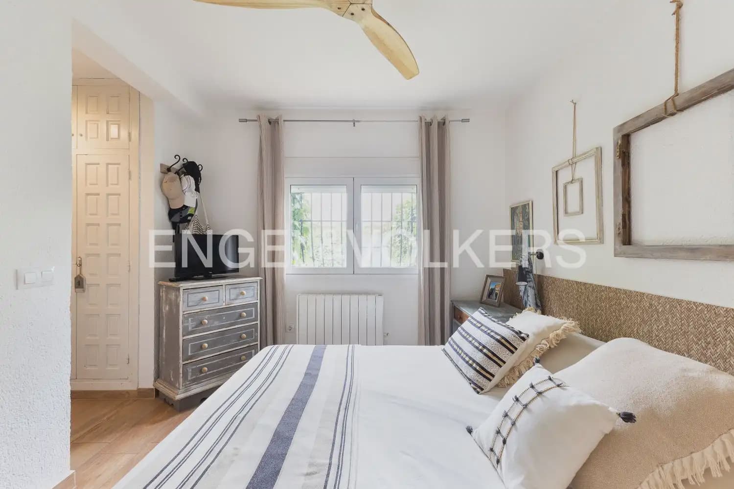 3 soverom Hus til leie i Javea / Xabia med svømmebasseng - € 1 800 (Ref: 9897982)