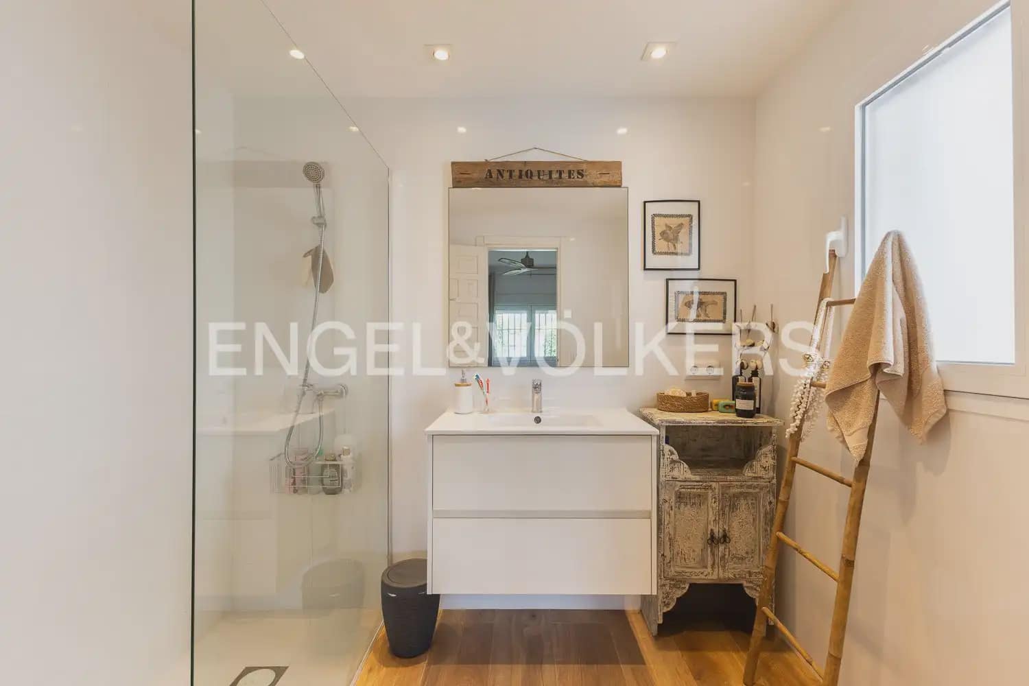 3 soverom Hus til leie i Javea / Xabia med svømmebasseng - € 1 800 (Ref: 9897982)