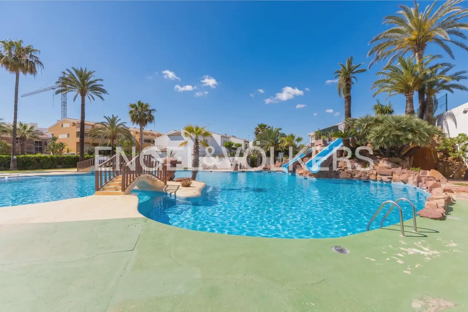 3 soverom Hus til leie i Javea / Xabia med svømmebasseng - € 1 800 (Ref: 9897982)