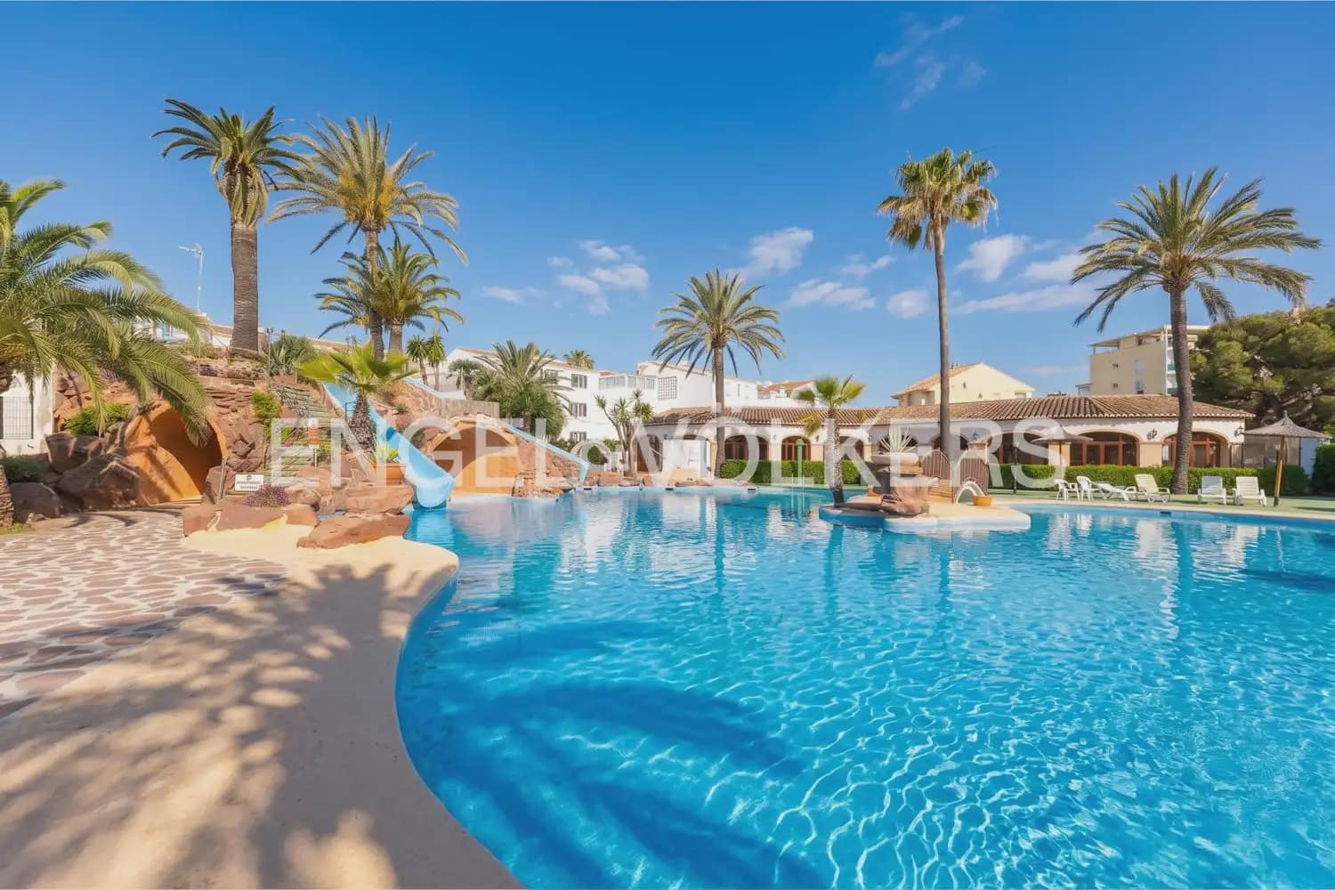 3 soverom Hus til leie i Javea / Xabia med svømmebasseng - € 1 800 (Ref: 9897982)