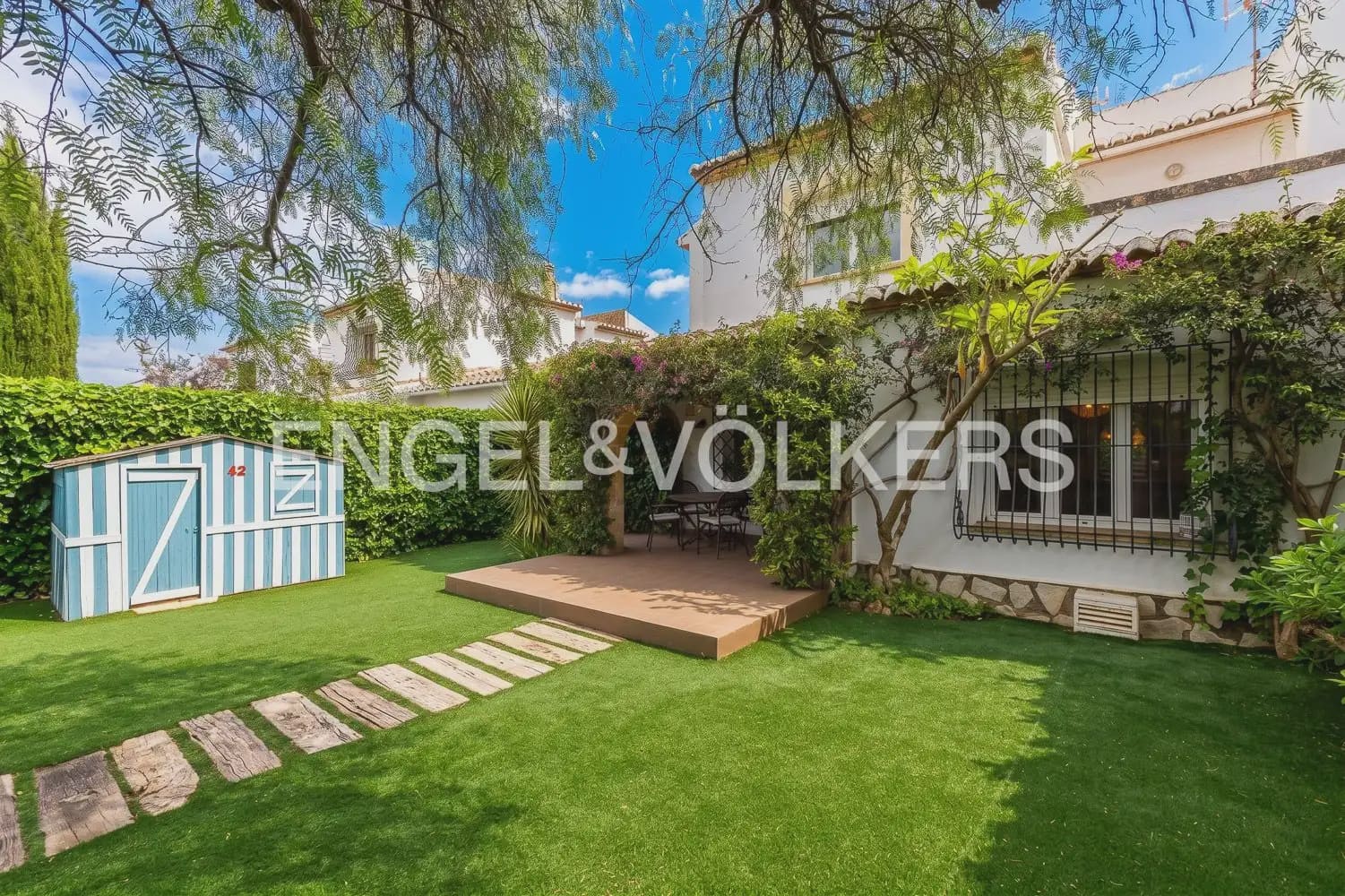 3 soverom Hus til leie i Javea / Xabia med svømmebasseng - € 1 800 (Ref: 9897982)