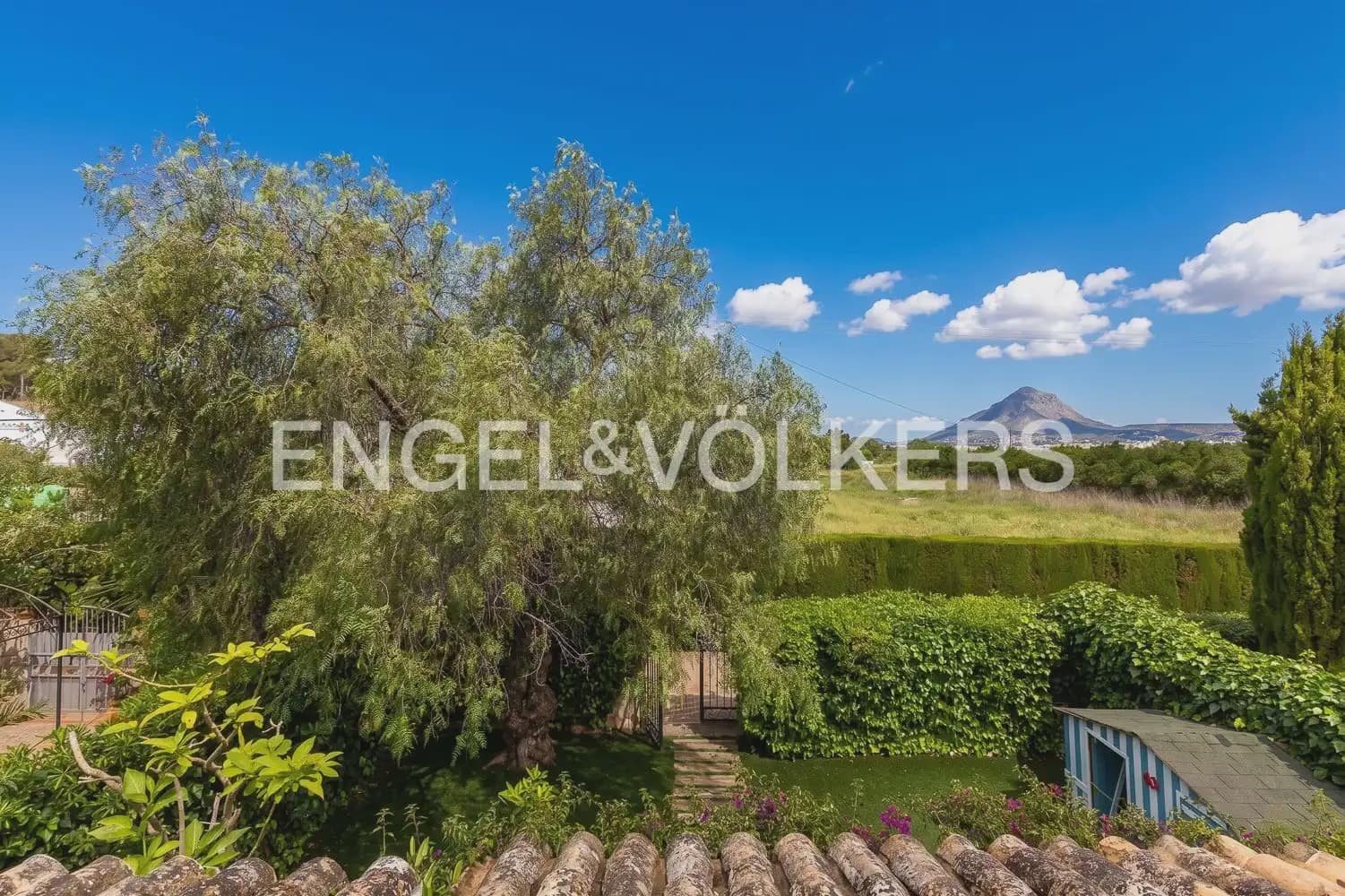 3 soverom Hus til leie i Javea / Xabia med svømmebasseng - € 1 800 (Ref: 9897982)