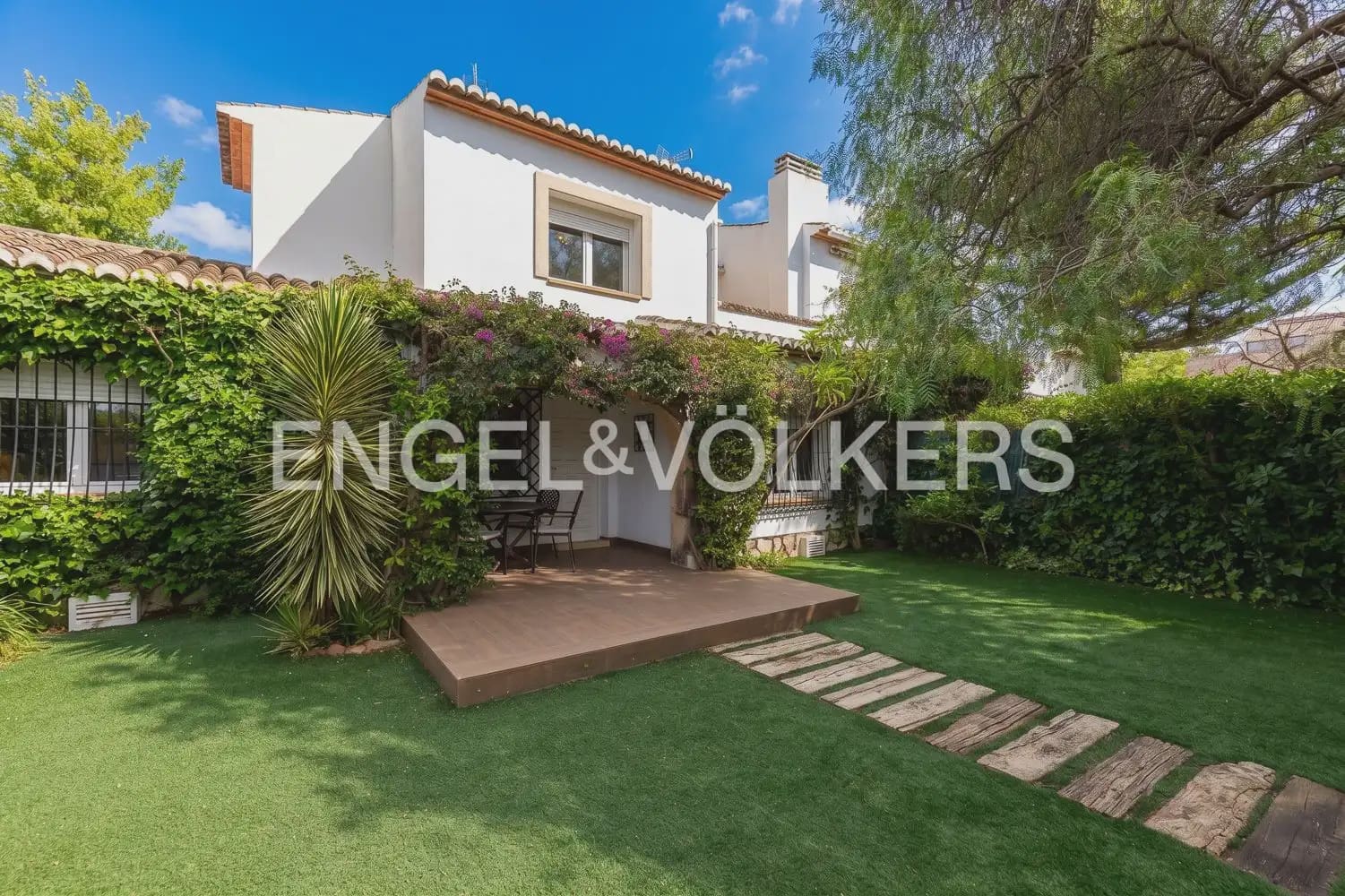 3 soverom Hus til leie i Javea / Xabia med svømmebasseng - € 1 800 (Ref: 9897982)