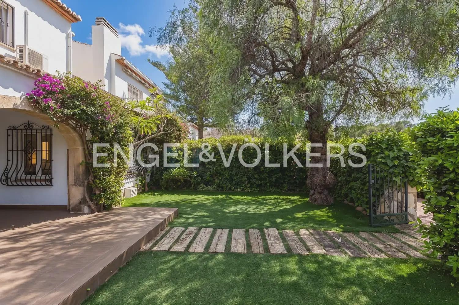 3 soverom Hus til leie i Javea / Xabia med svømmebasseng - € 1 800 (Ref: 9897982)