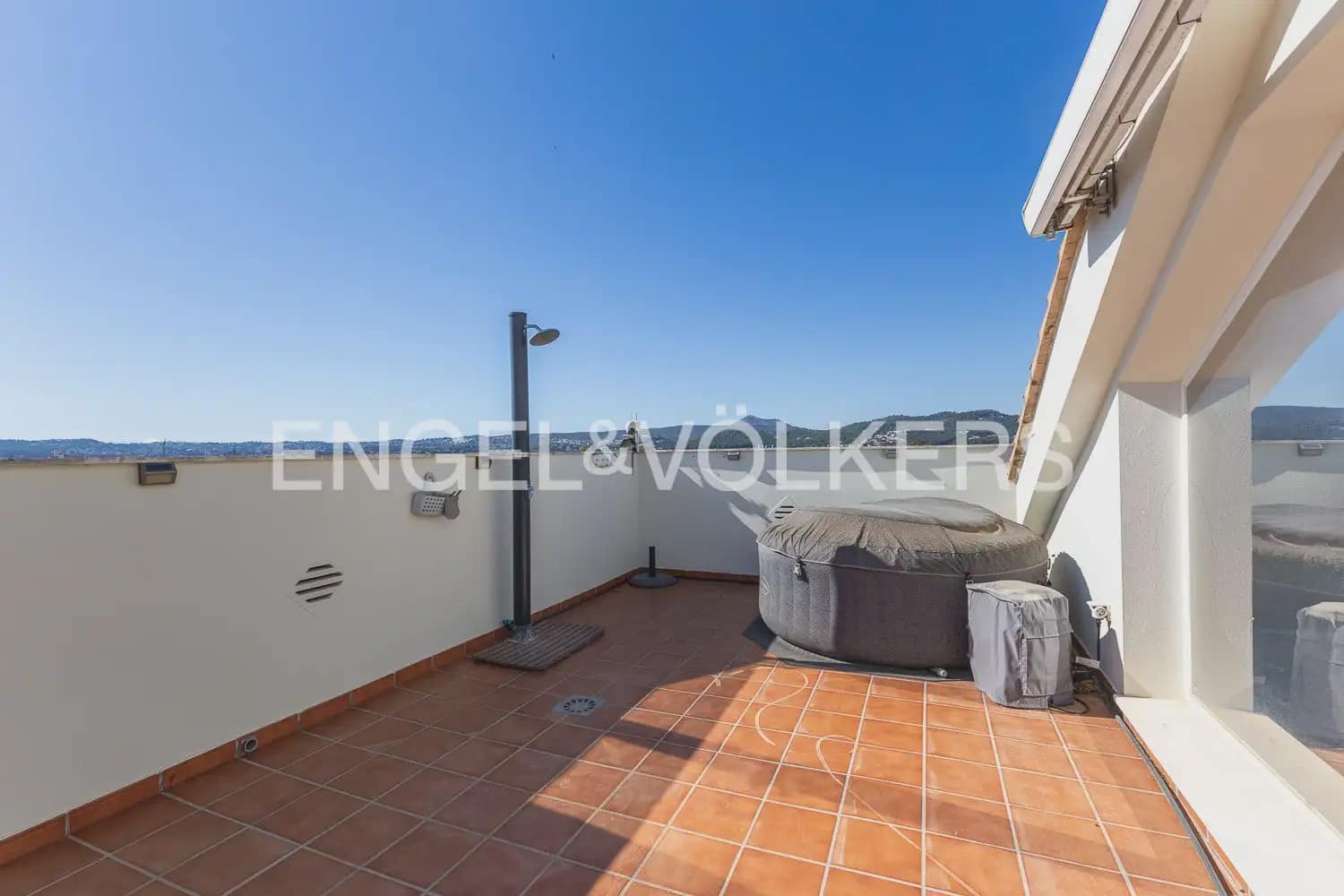 3 makuuhuone Kattohuoneisto myytävänä paikassa Javea / Xabia mukana uima-altaan 
autotalli - 495 000 € (Ref: 9897986)