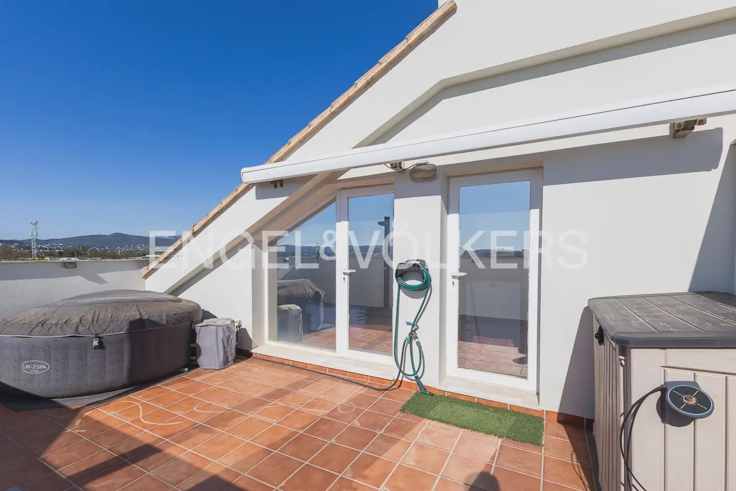 3 makuuhuone Kattohuoneisto myytävänä paikassa Javea / Xabia mukana uima-altaan 
autotalli - 495 000 € (Ref: 9897986)