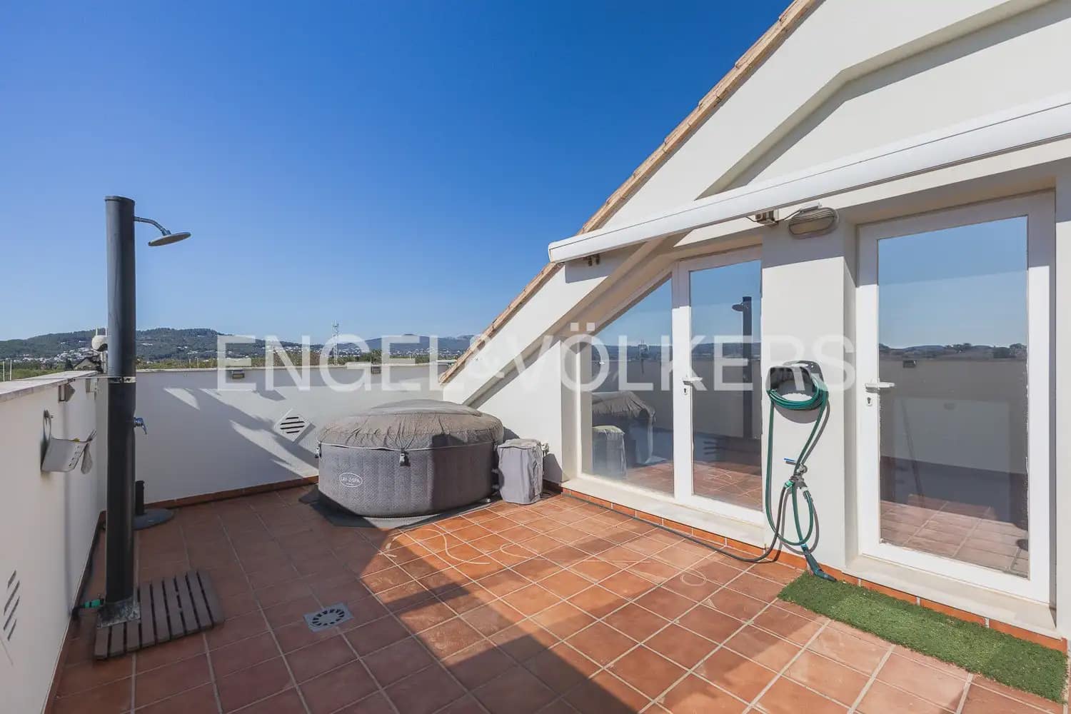 3 makuuhuone Kattohuoneisto myytävänä paikassa Javea / Xabia mukana uima-altaan 
autotalli - 495 000 € (Ref: 9897986)