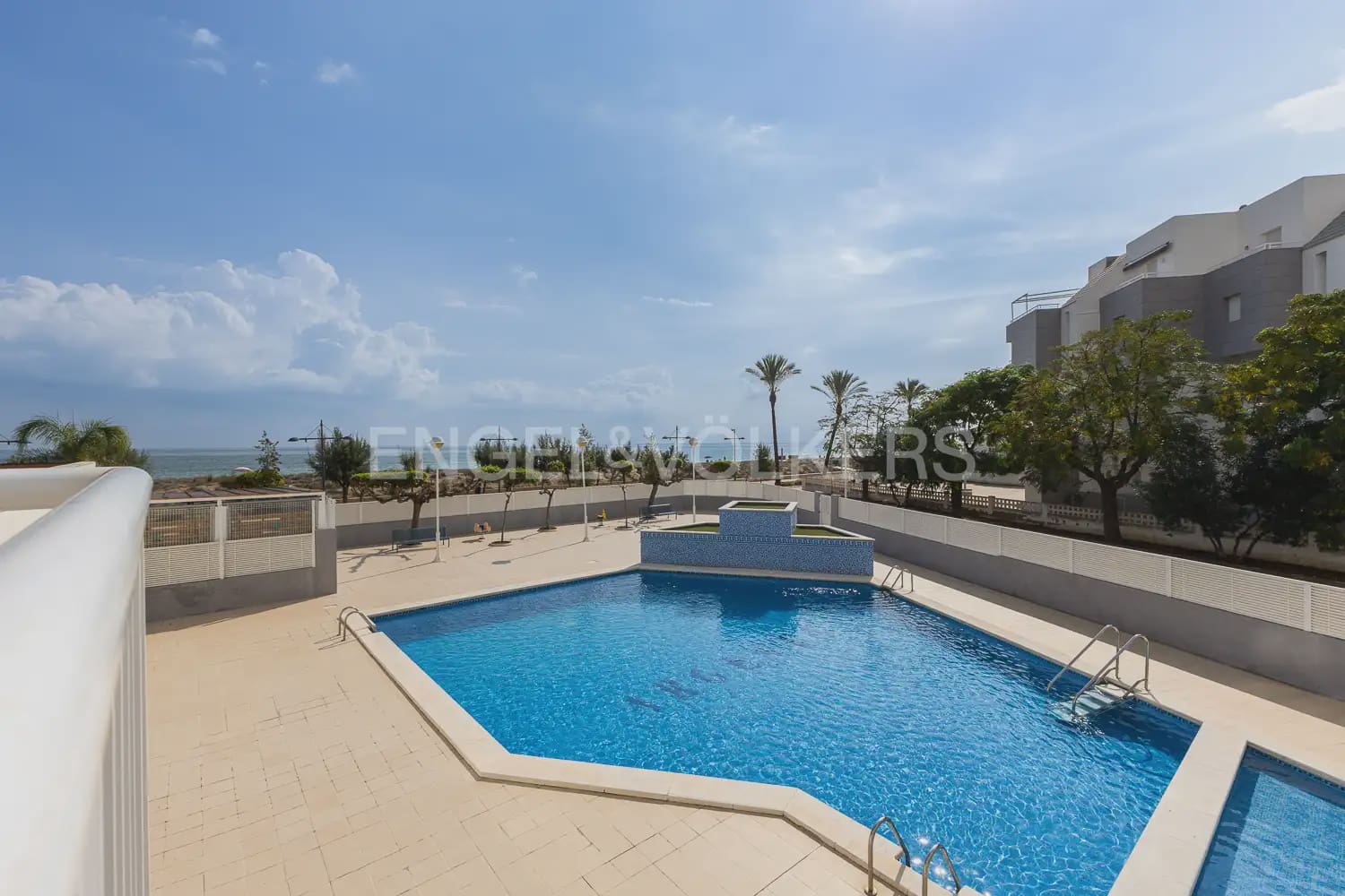 2 soverom Strandleiligheter til salgs i Peniscola med svømmebasseng garasje - € 368 000 (Ref: 9897987)