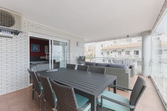 2 bedroom Beach Apartment for sale in Peñíscola with pool garage - € 368,000 (Ref: 9897987)