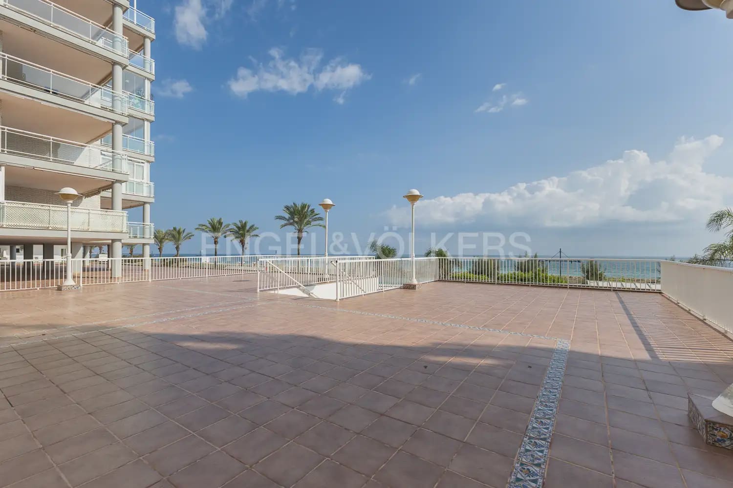 2 soverom Strandleiligheter til salgs i Peniscola med svømmebasseng garasje - € 368 000 (Ref: 9897987)
