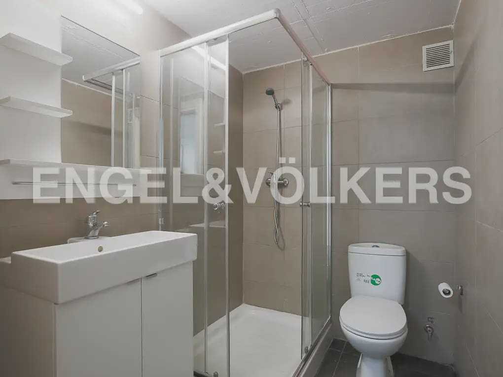1 bedroom Loft for rent in Valencia city with pool garage - € 1,190 (Ref: 9897988)