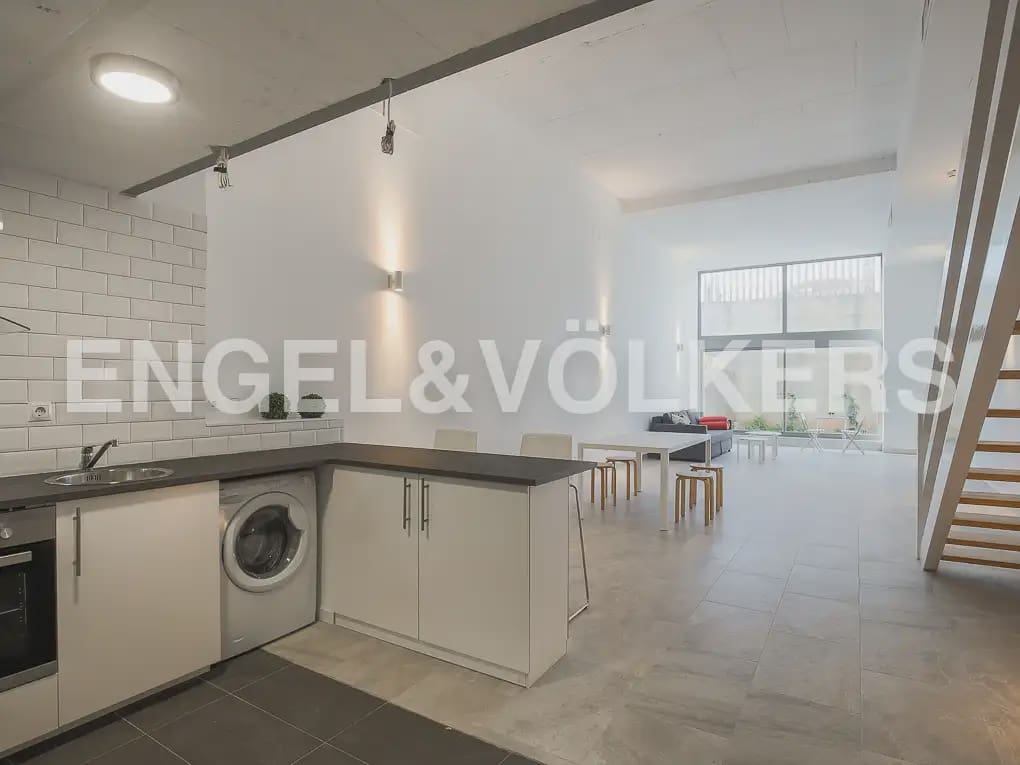 1 bedroom Loft for rent in Valencia city with pool garage - € 1,190 (Ref: 9897988)