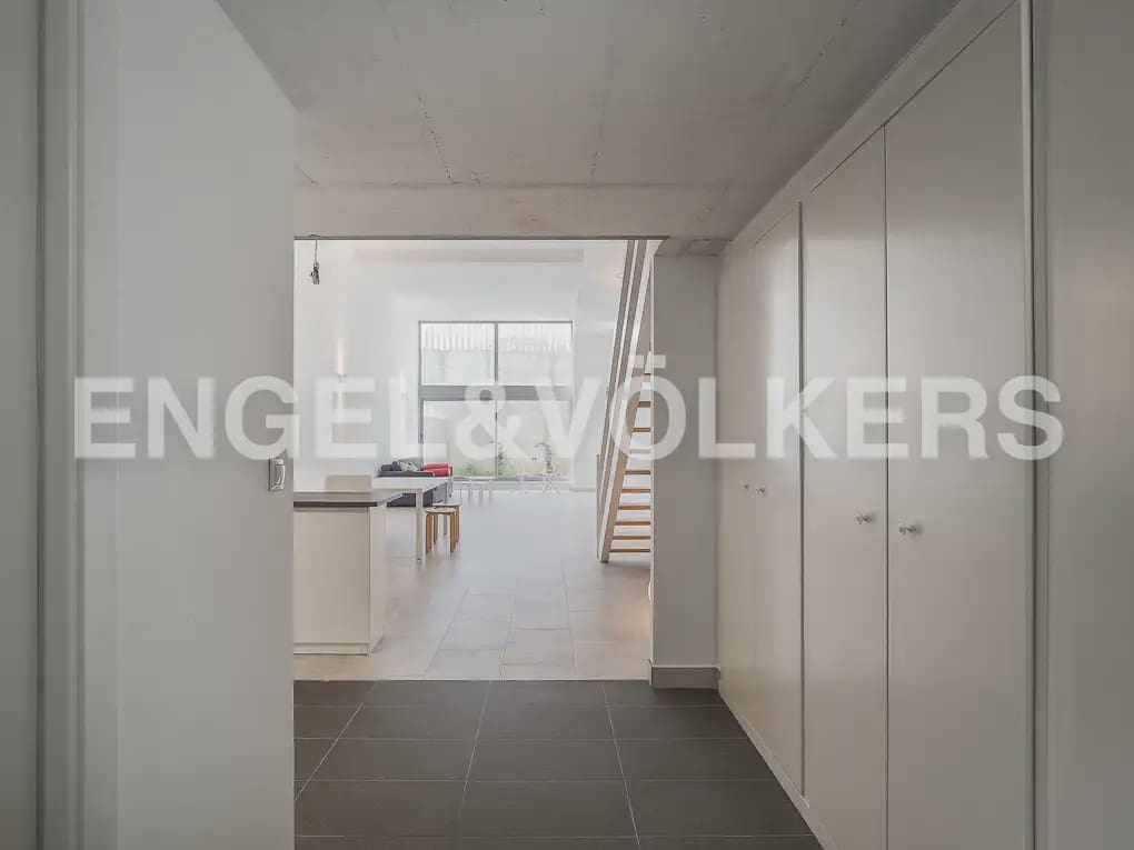 1 bedroom Loft for rent in Valencia city with pool garage - € 1,190 (Ref: 9897988)