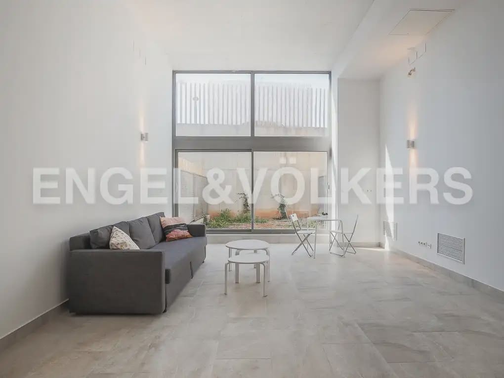 1 bedroom Loft for rent in Valencia city with pool garage - € 1,190 (Ref: 9897988)