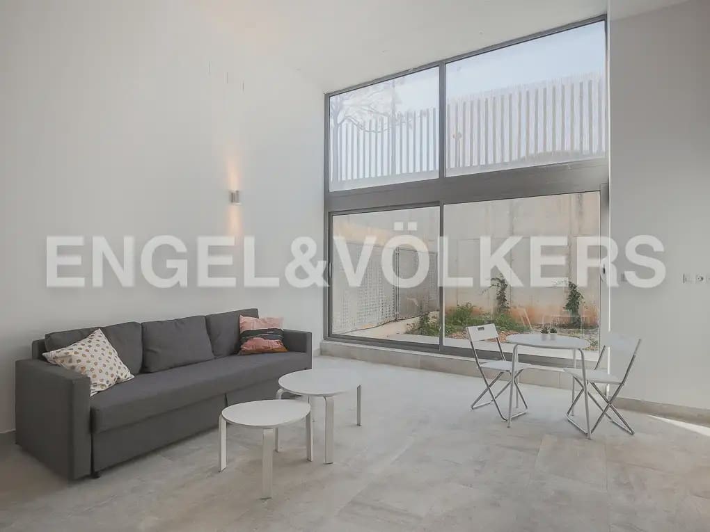 1 bedroom Loft for rent in Valencia city with pool garage - € 1,190 (Ref: 9897988)
