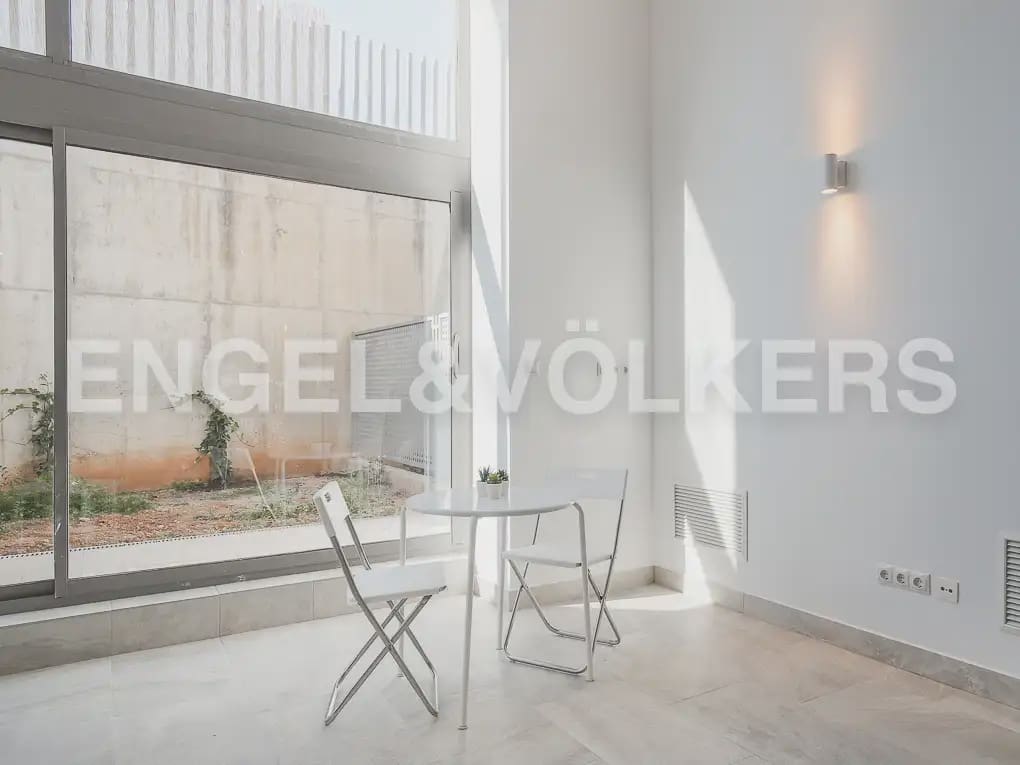 1 bedroom Loft for rent in Valencia city with pool garage - € 1,190 (Ref: 9897988)