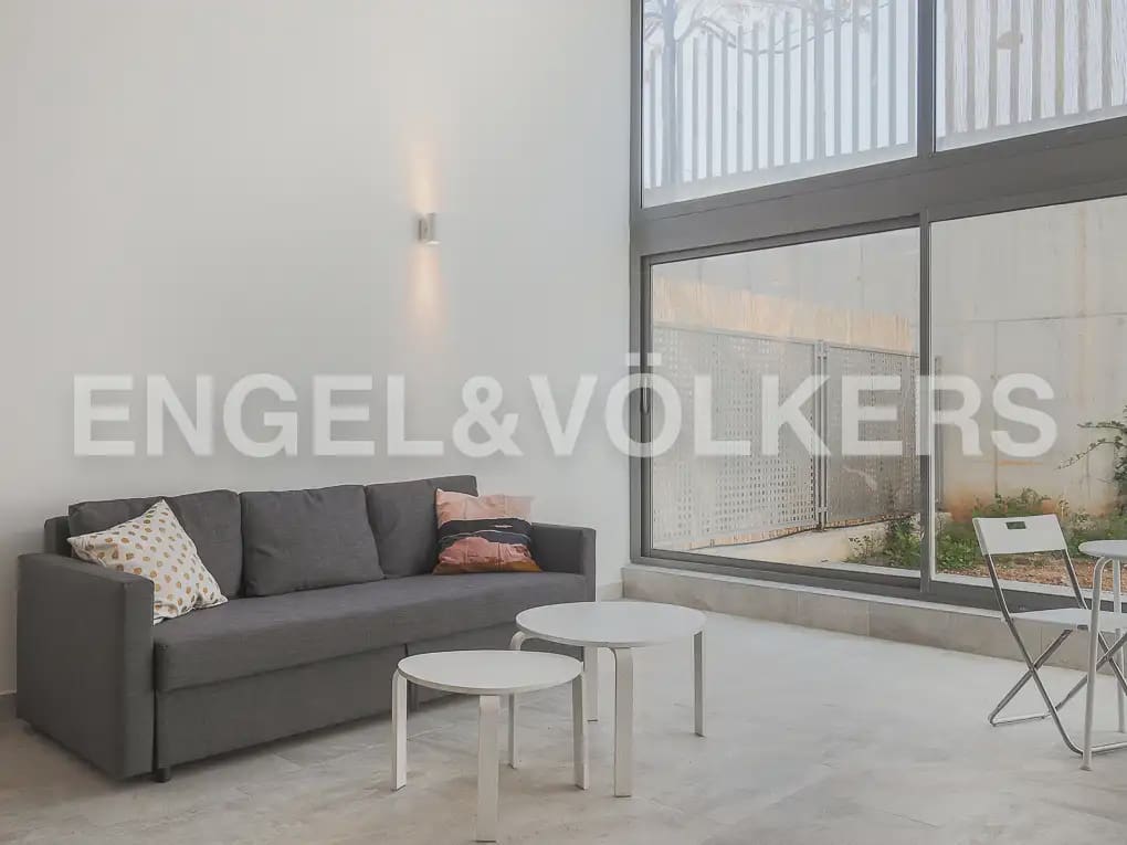 1 bedroom Loft for rent in Valencia city with pool garage - € 1,190 (Ref: 9897988)