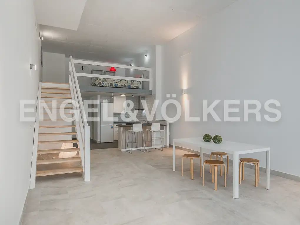 1 bedroom Loft for rent in Valencia city with pool garage - € 1,190 (Ref: 9897988)