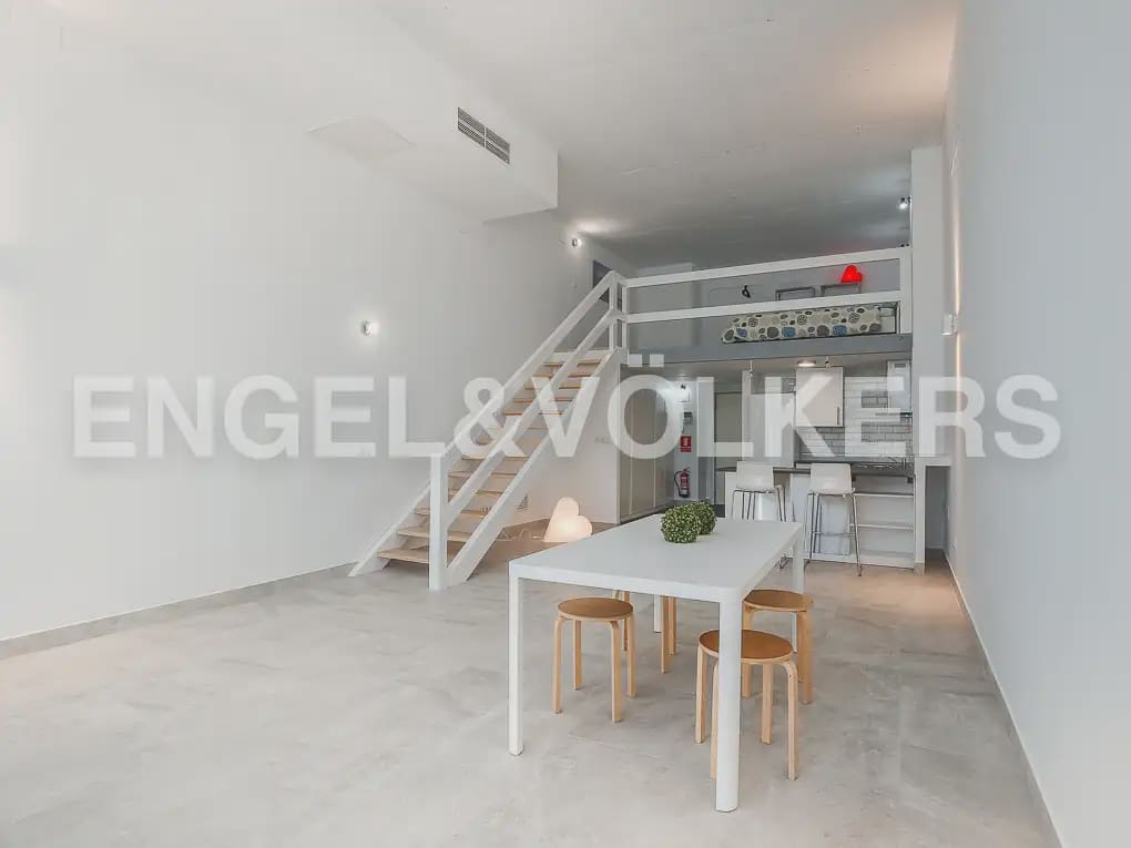 1 bedroom Loft for rent in Valencia city with pool garage - € 1,190 (Ref: 9897988)