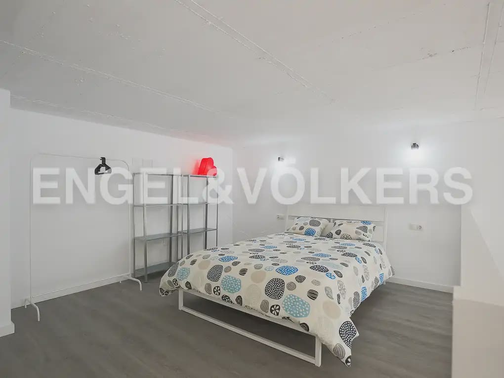 1 bedroom Loft for rent in Valencia city with pool garage - € 1,190 (Ref: 9897988)