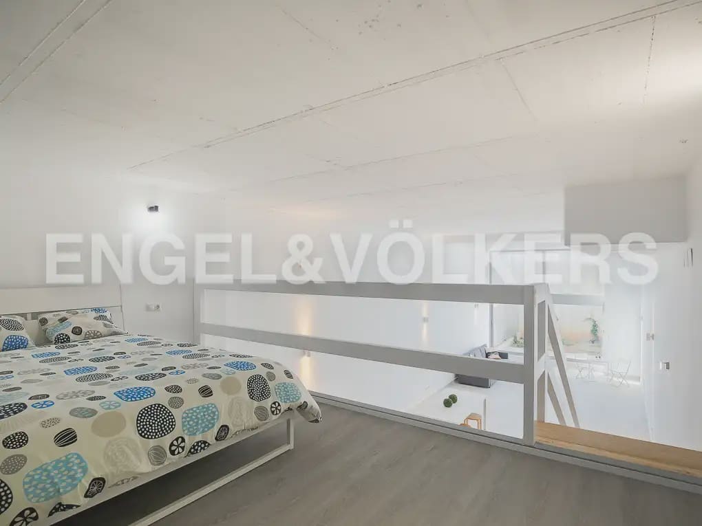 1 bedroom Loft for rent in Valencia city with pool garage - € 1,190 (Ref: 9897988)