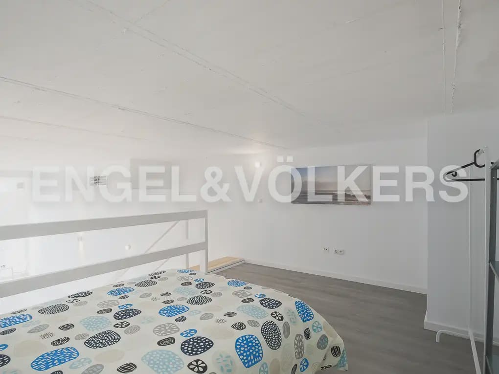 1 bedroom Loft for rent in Valencia city with pool garage - € 1,190 (Ref: 9897988)