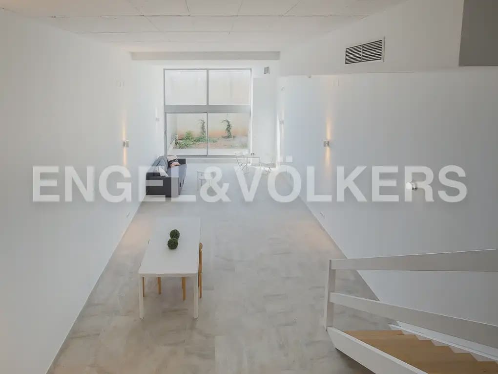 1 bedroom Loft for rent in Valencia city with pool garage - € 1,190 (Ref: 9897988)