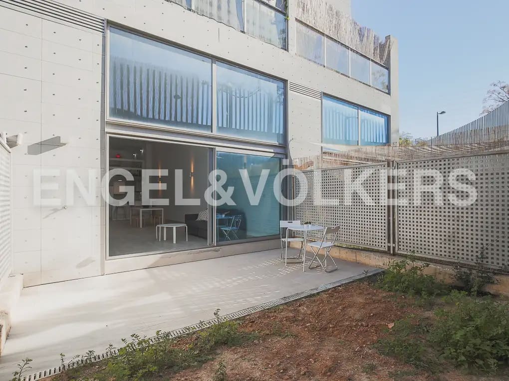 1 bedroom Loft for rent in Valencia city with pool garage - € 1,190 (Ref: 9897988)