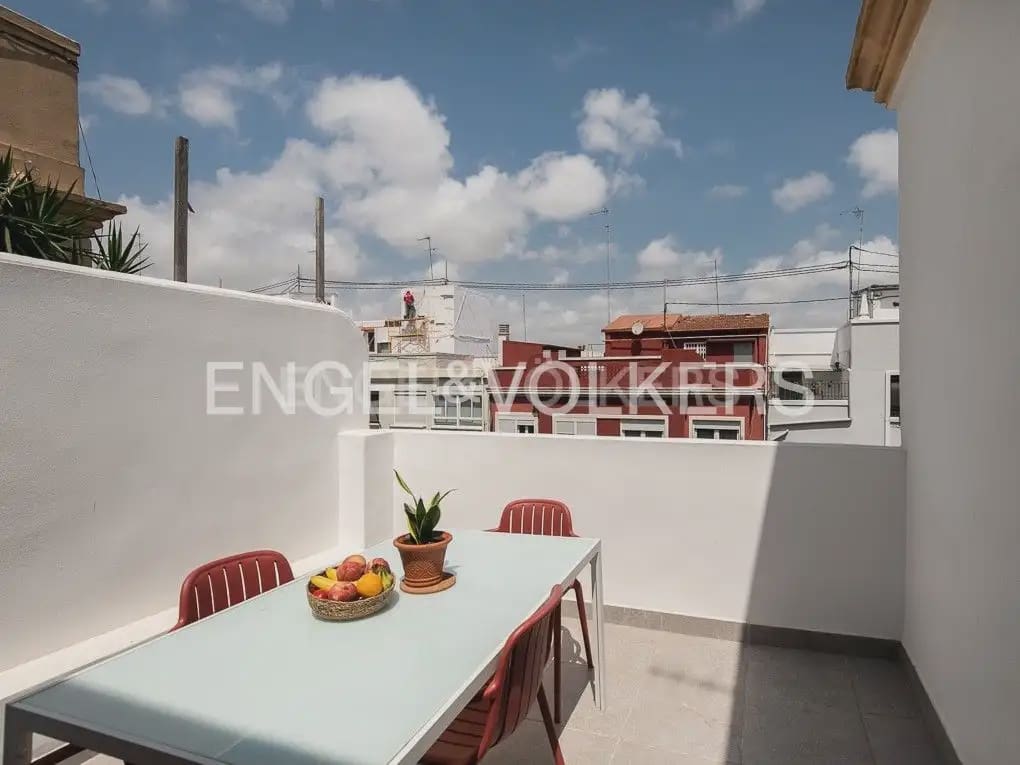 3 quarto Penthouse para arrendar em Valencia cidade - 2 200 € (Ref: 9897989)