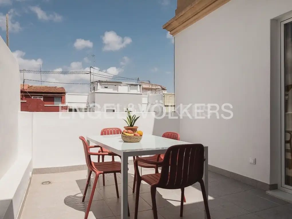 3 quarto Penthouse para arrendar em Valencia cidade - 2 200 € (Ref: 9897989)