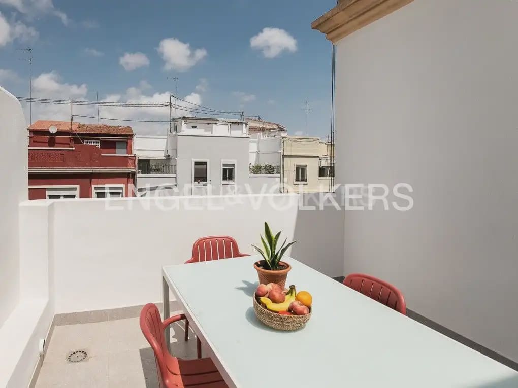 3 quarto Penthouse para arrendar em Valencia cidade - 2 200 € (Ref: 9897989)