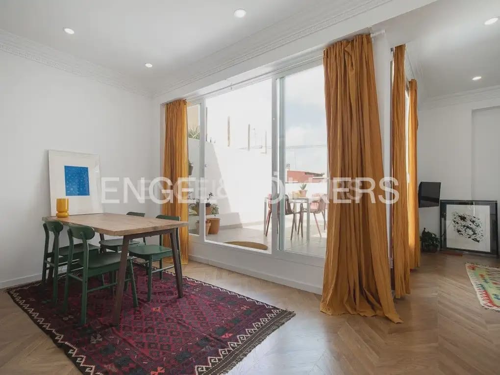 3 quarto Penthouse para arrendar em Valencia cidade - 2 200 € (Ref: 9897989)