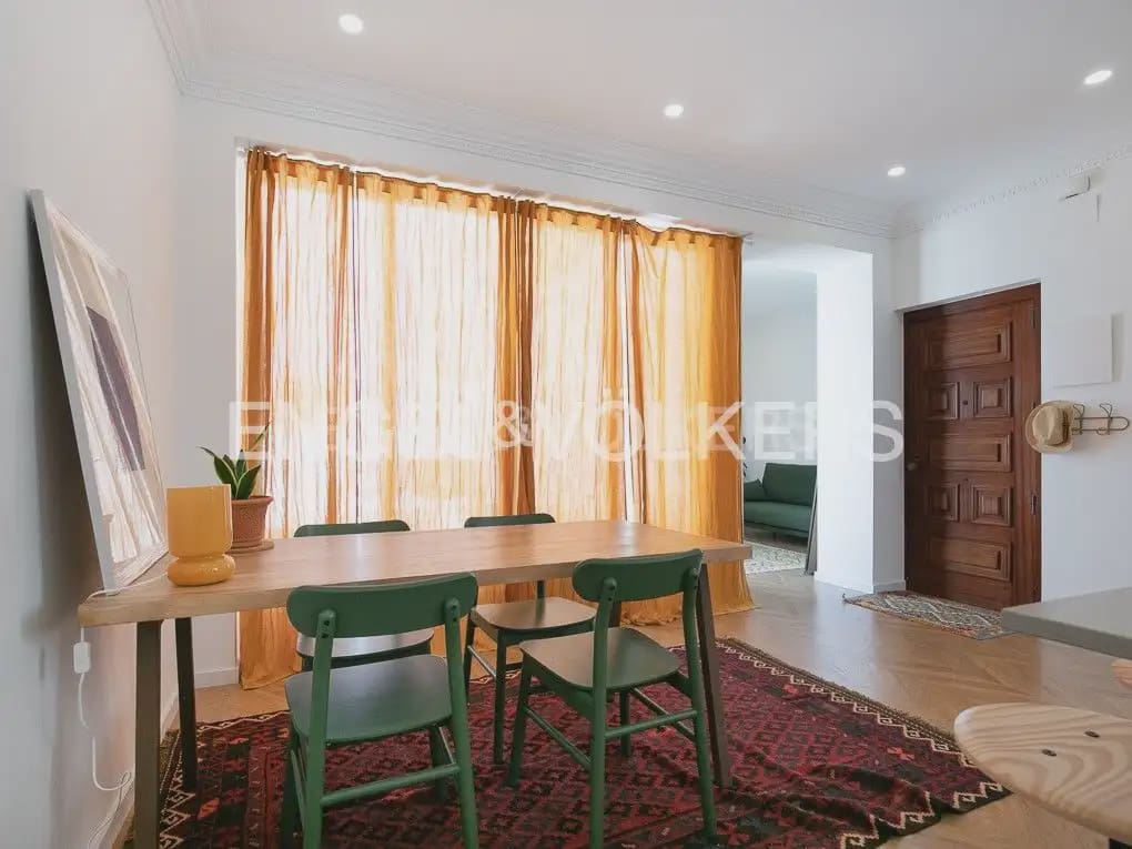 3 quarto Penthouse para arrendar em Valencia cidade - 2 200 € (Ref: 9897989)