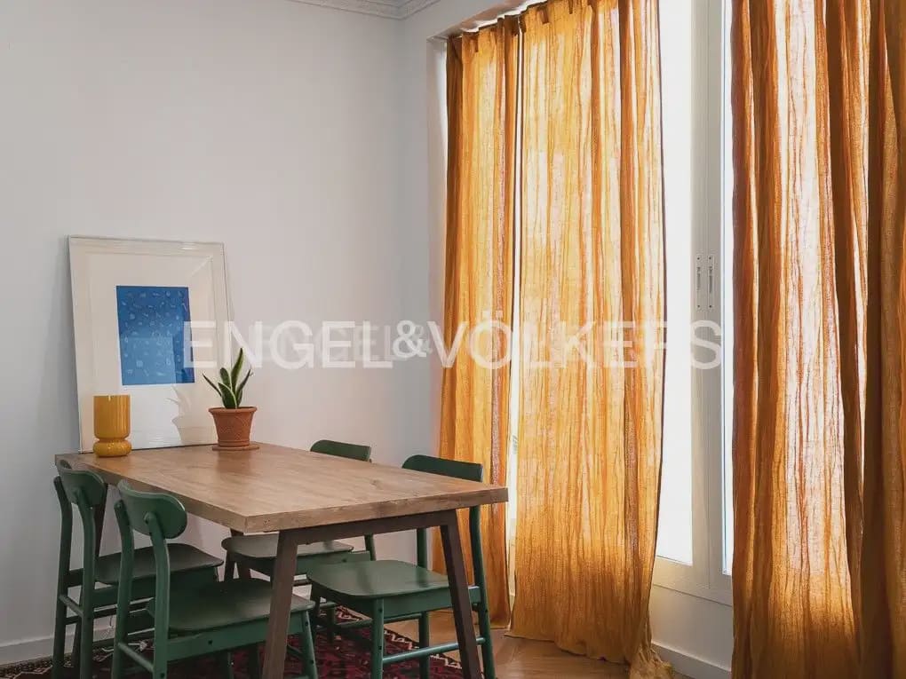 3 quarto Penthouse para arrendar em Valencia cidade - 2 200 € (Ref: 9897989)