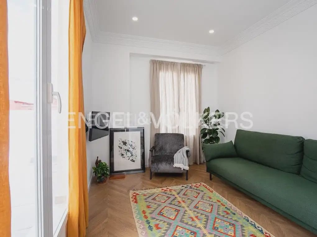 3 quarto Penthouse para arrendar em Valencia cidade - 2 200 € (Ref: 9897989)