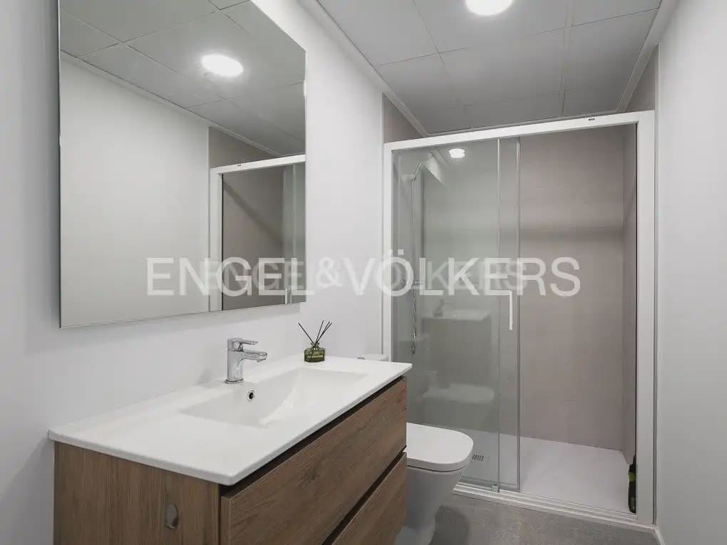 3 quarto Penthouse para arrendar em Valencia cidade - 2 200 € (Ref: 9897989)
