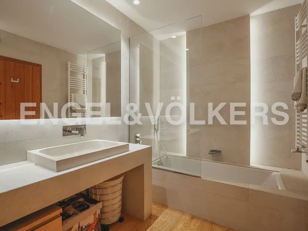 5 bedroom Villa for rent in Rocafort with pool garage - € 5,000 (Ref: 9897990)